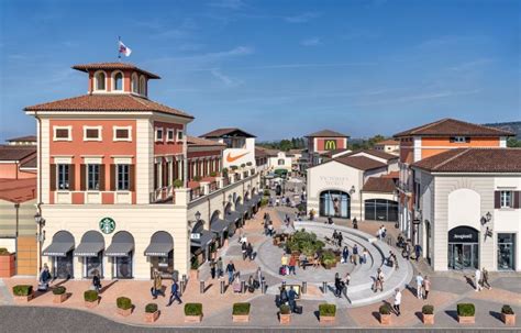 outlet serravalle prada|serravalle designer outlet.